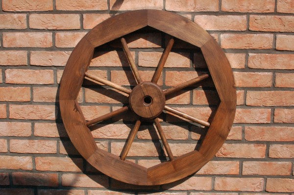 Dekoratives Wagenrad 70 cm rustikal aus Holz mit Metallbeschlag, Western, Saloon, Kutschenrad, Holzrad, Dekorad, dunkelbraun