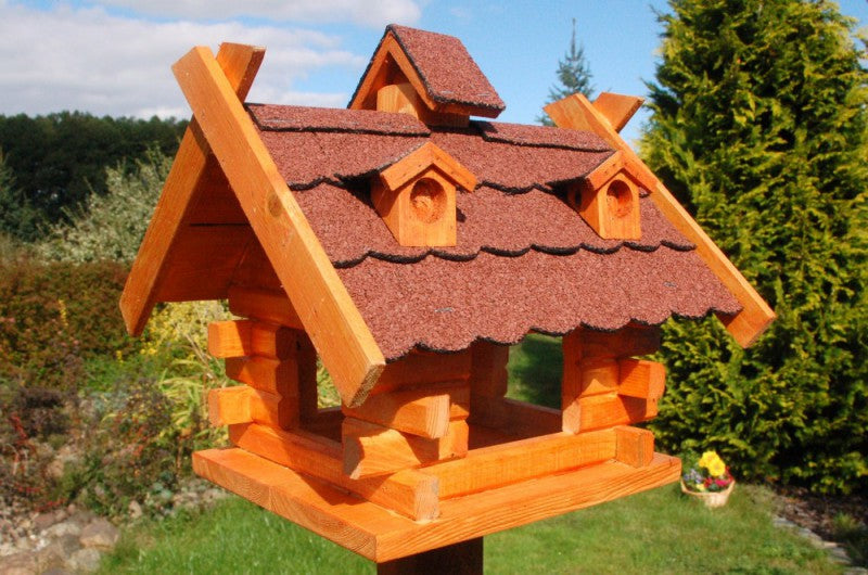 Vogelhaus viereckig mit Bitumenschindeln Nr.2 rot