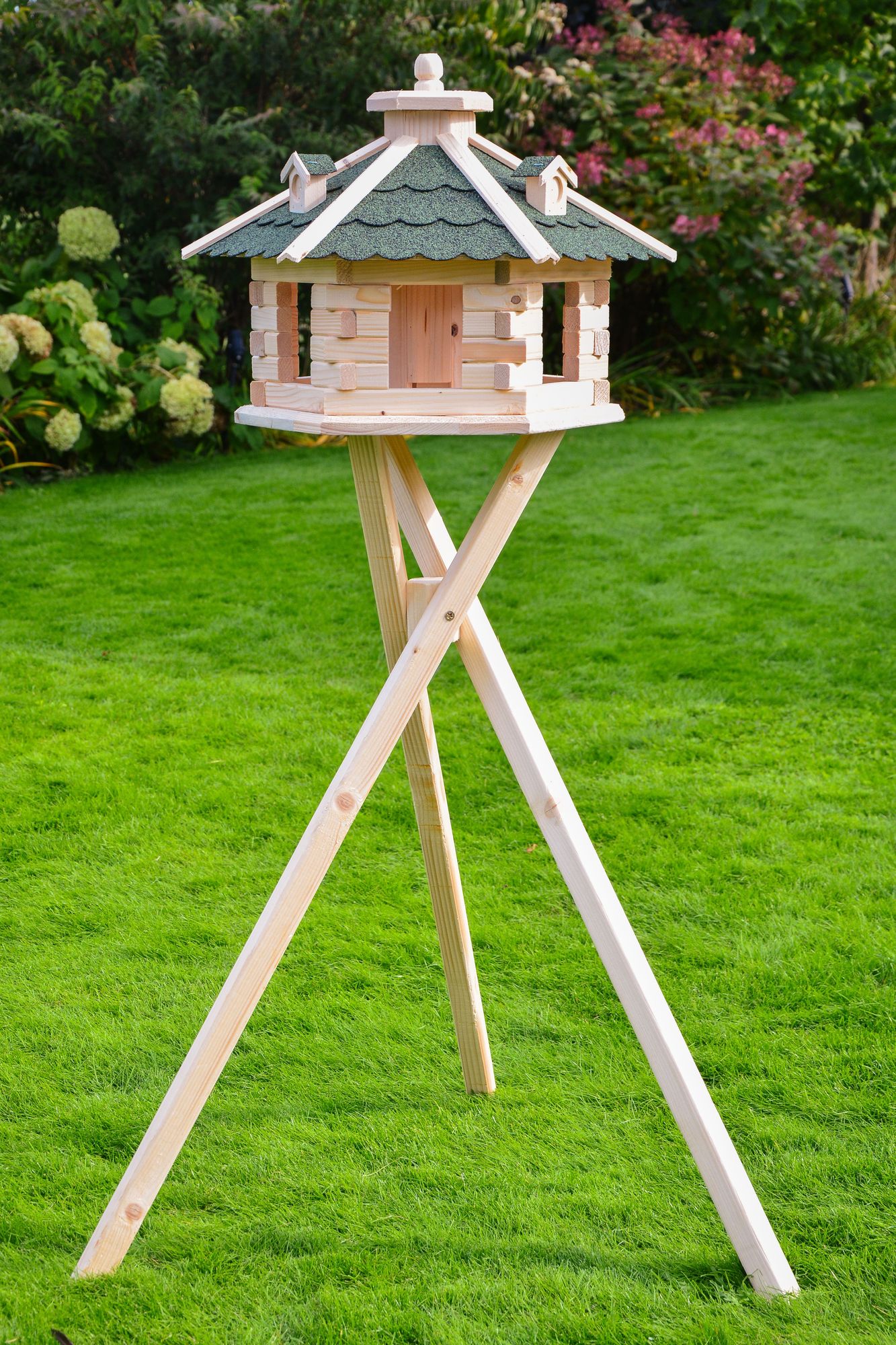 Vogelpavillon Naturholz mit farbiges Bitumdach