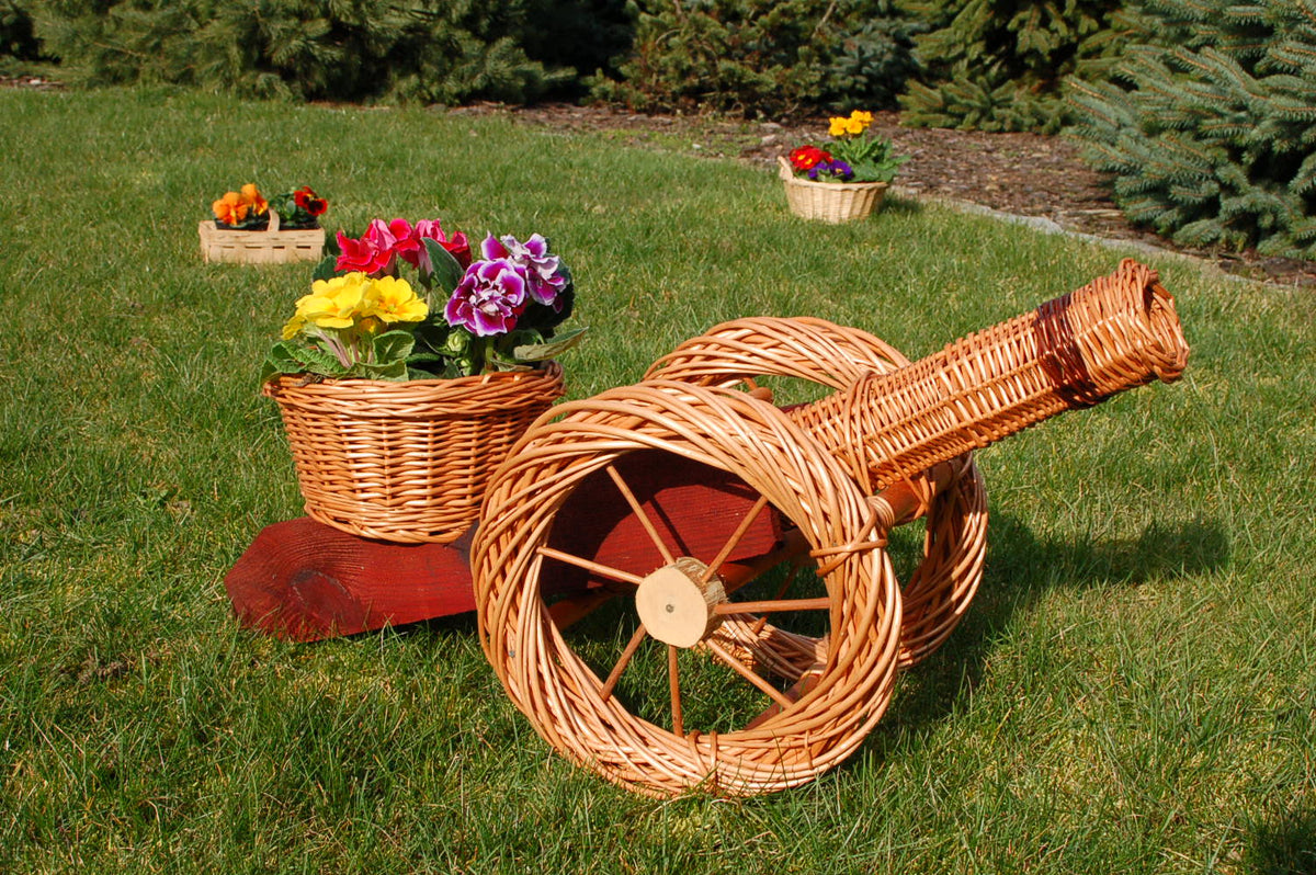 Dekorative Rattankanone hell
