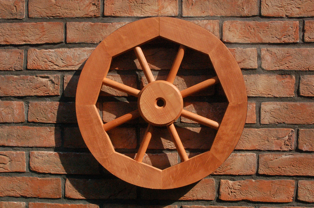 Dekoratives Wagenrad 48 cm rustikal aus Holz mit Metallbeschlag hellbraun