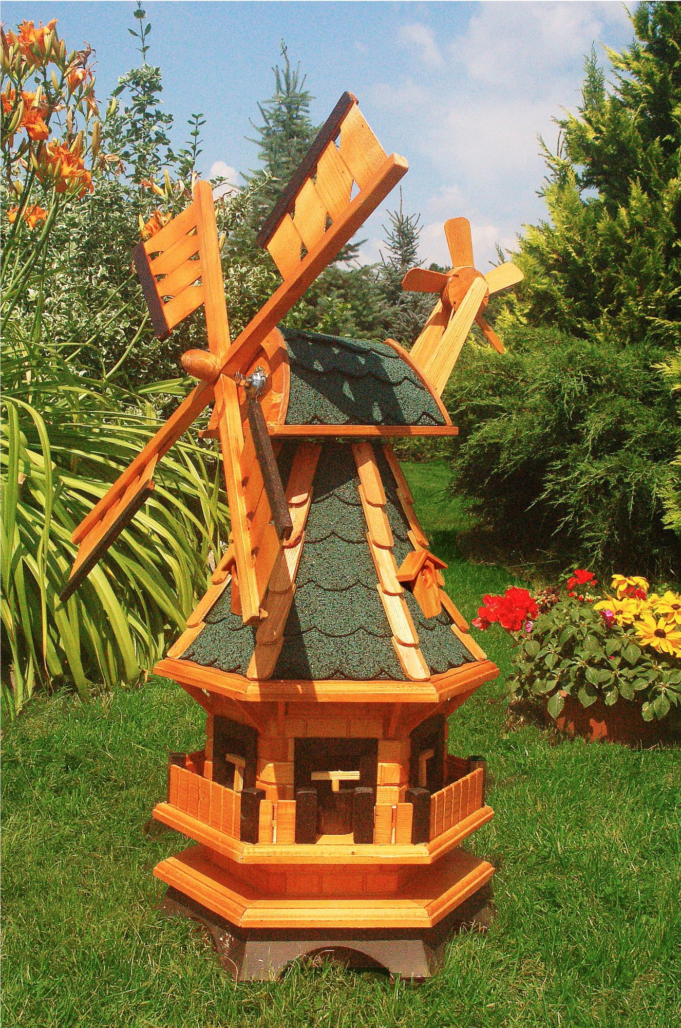 Gartenwindmühle mit grünen Schindeln– Höhe 1 Meter