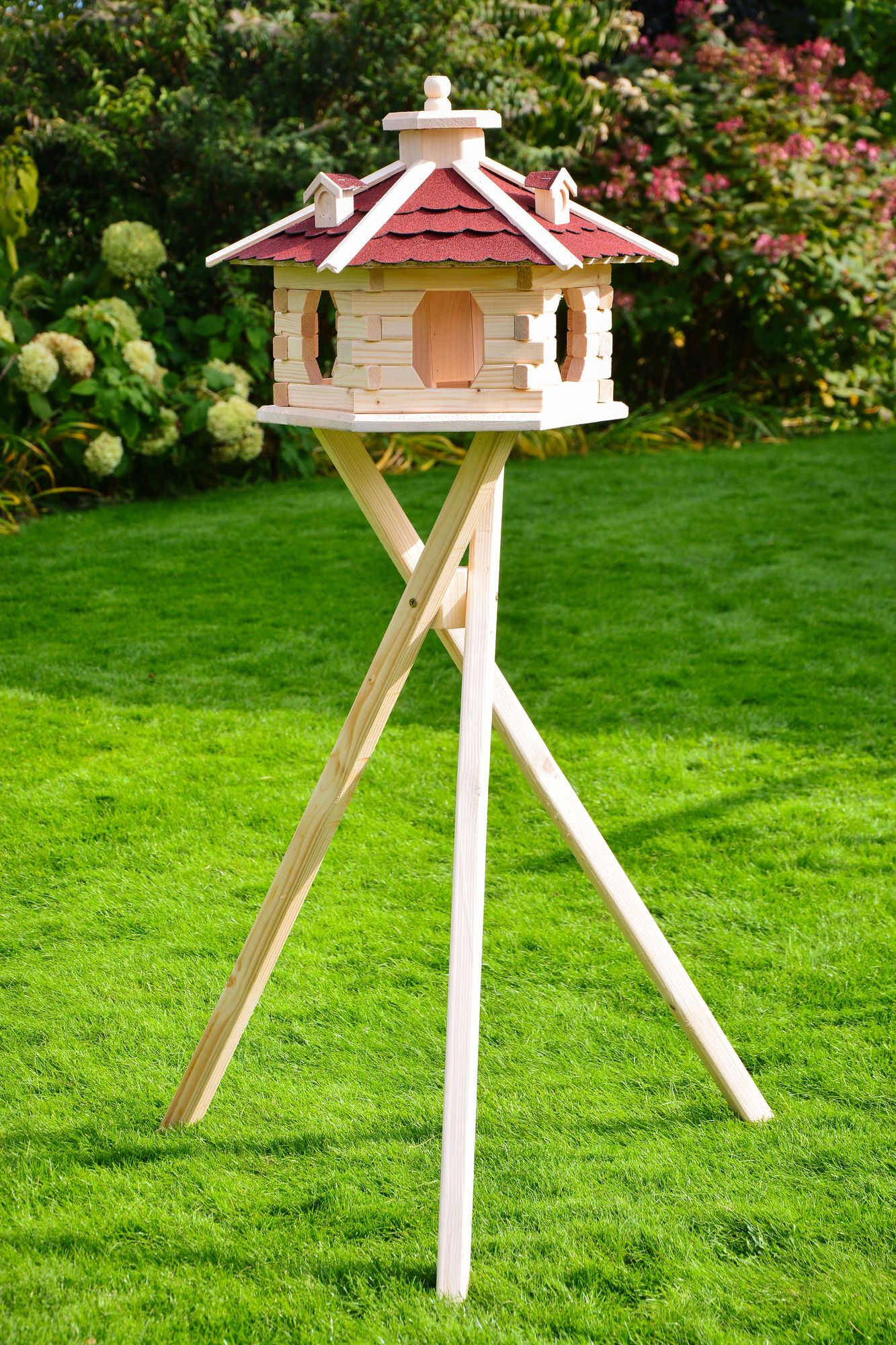 Vogelpavillon Naturholz mit farbiges Bitumdach