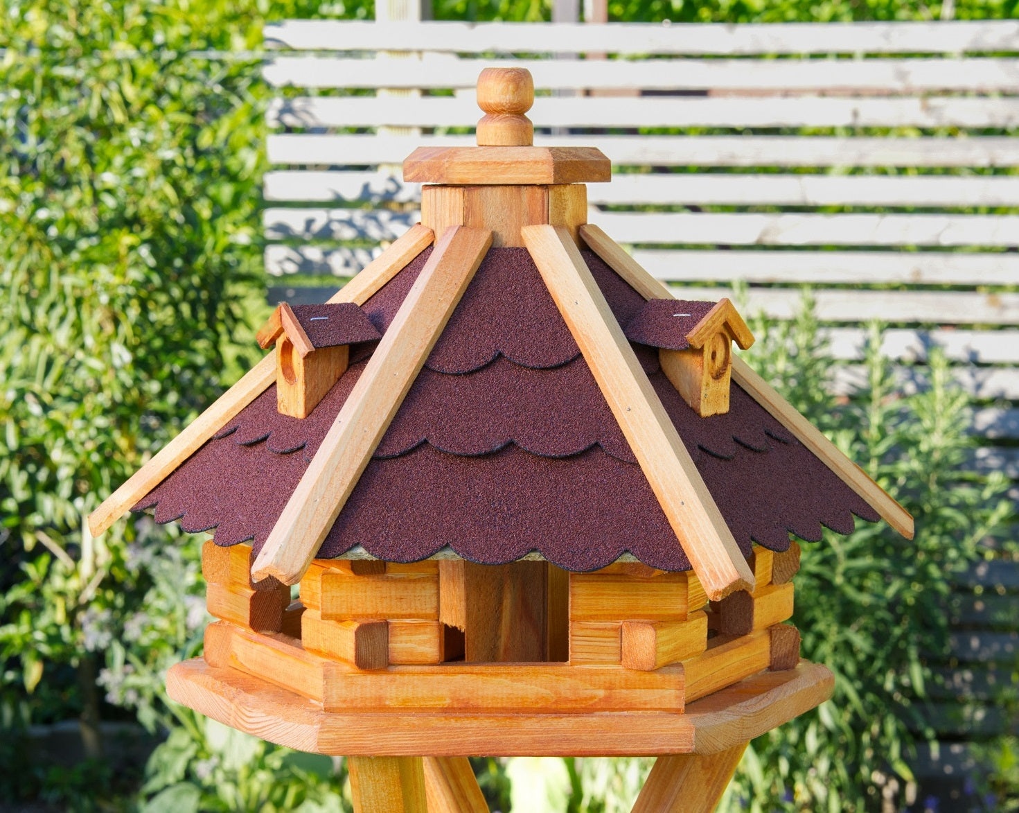 H Vogelhäuschen - Holz & buntes Dach - 46 x 32 cm - Ansicht 3