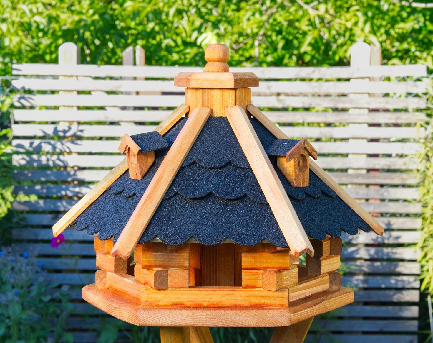 H Vogelhäuschen - Holz & buntes Dach - 46 x 32 cm - Ansicht 7