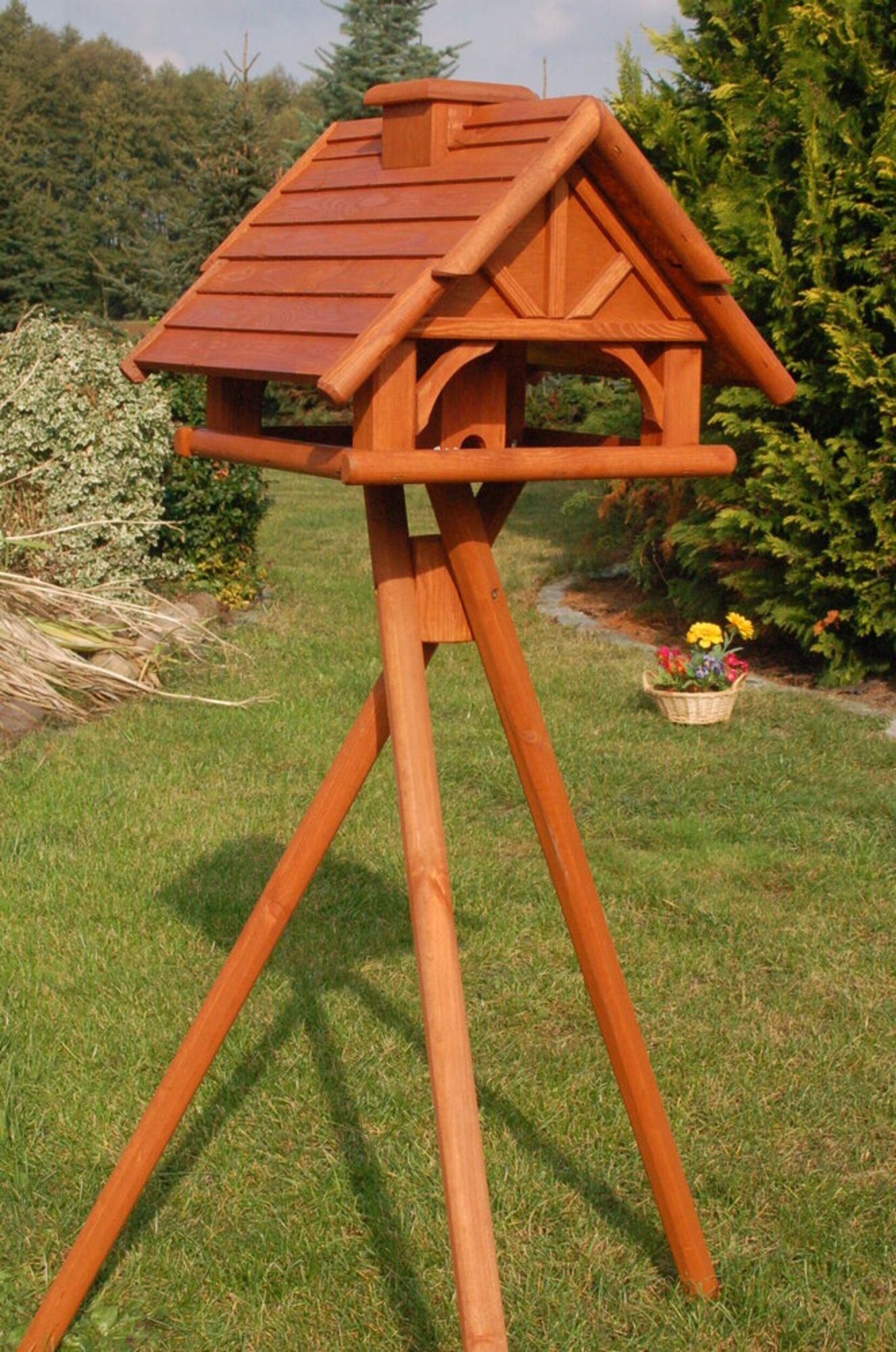 Vogelhaus Futterhaus Futterhäuschen Vogelvilla mit Solarbeleuchtung, wahlweise mit oder ohne Vogelhausständer V19 - Ansicht 2