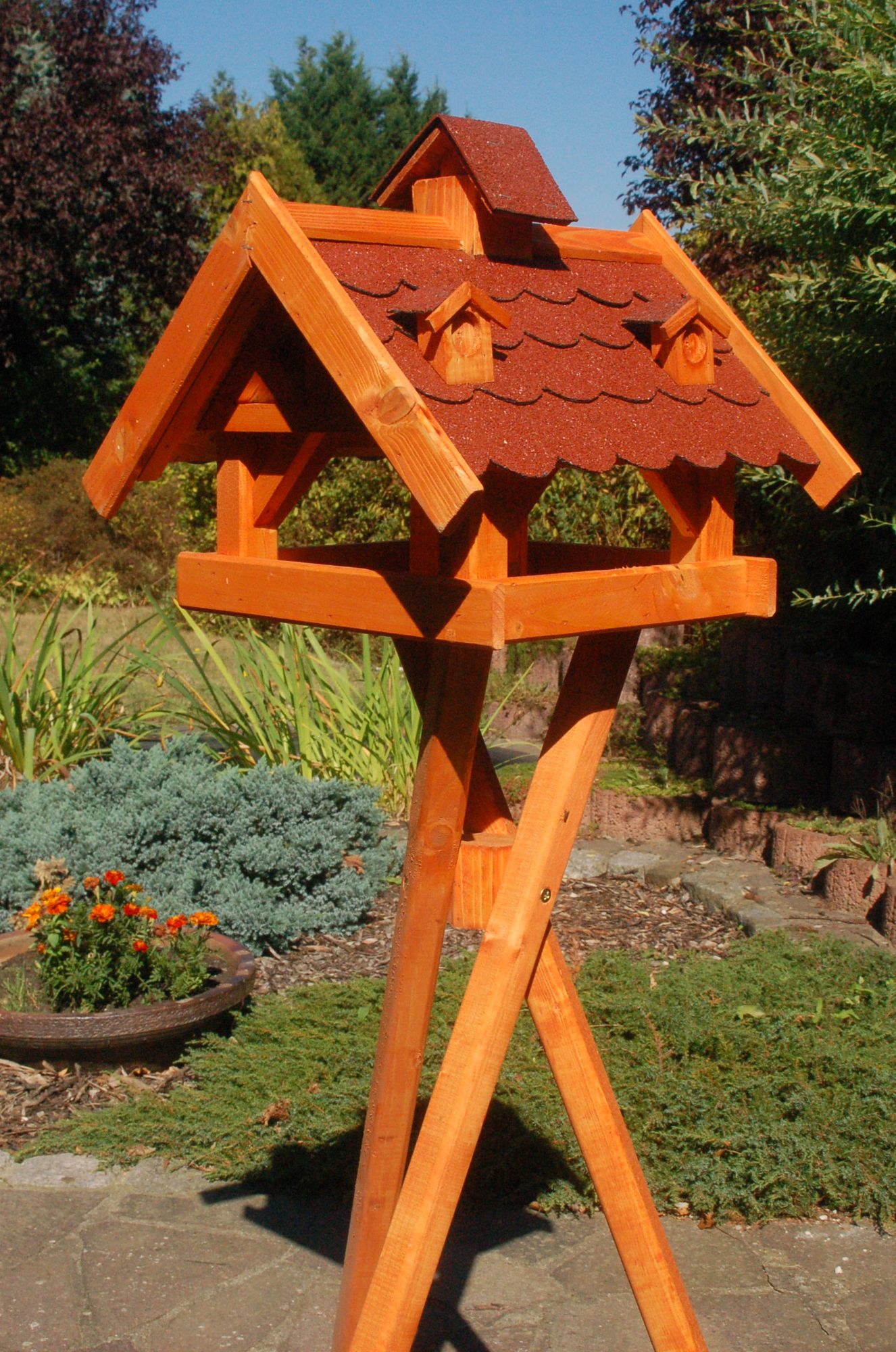 Futterhaus / Vogelhaus mit Bitumenschindeln und Gauben versch. Dachfarben V19 - Ansicht 7