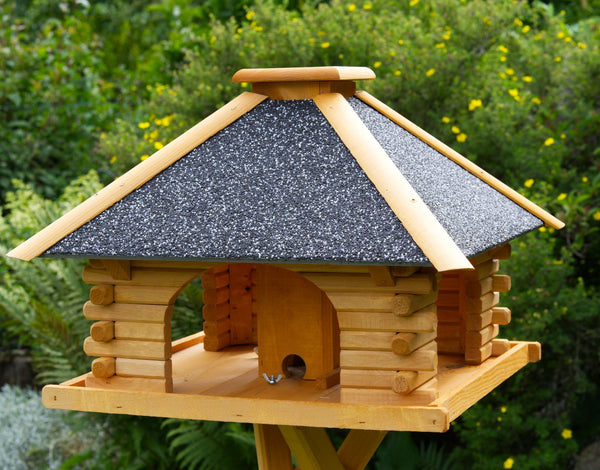 Futterhaus / Vogelhaus mit Strukturputzdach und Solarbeleuchtung, wahlweise mit oder ohne Vogelhausständer