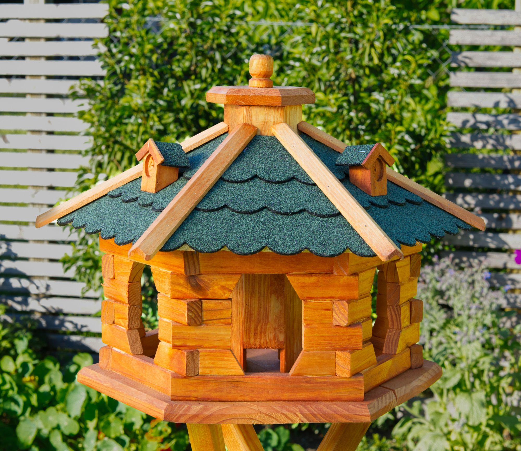 Vogelhaus V16 Variante in verschiedenen Größen und Farben mit oder ohne Ständer oder Solar - Ansicht 7