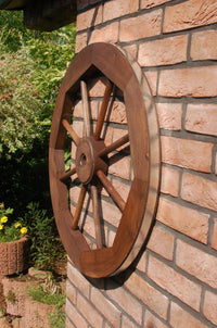 Dekoratives Wagenrad 70 cm rustikal aus Holz mit Metallbeschlag, Western, Saloon, Kutschenrad, Holzrad, Dekorad, dunkelbraun - Ansicht 2